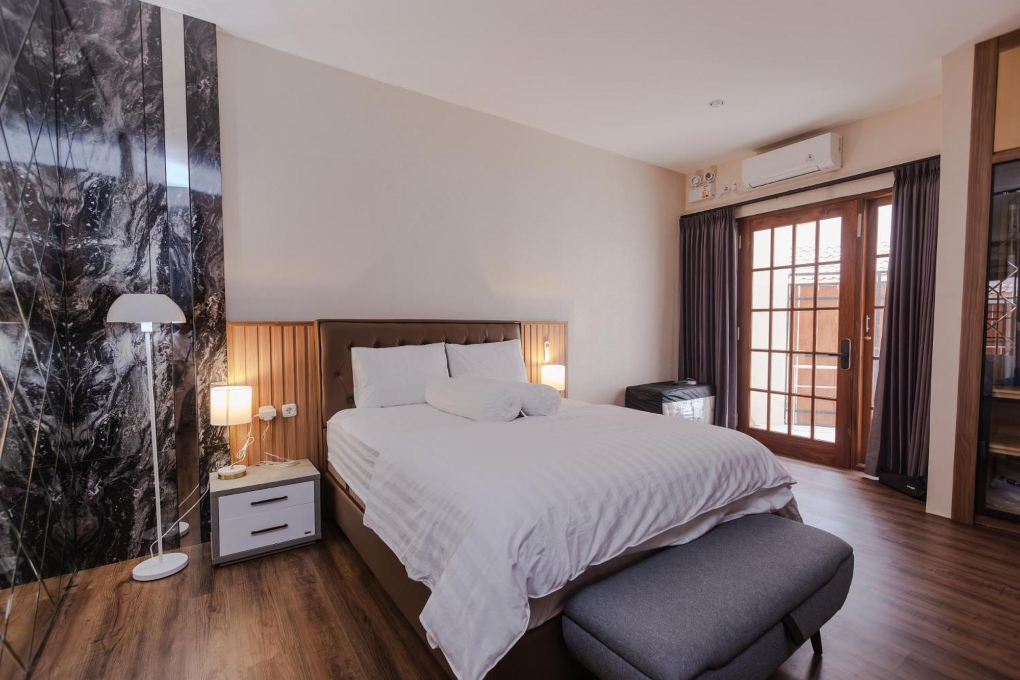 Inez Homestay Джокьякарта Экстерьер фото